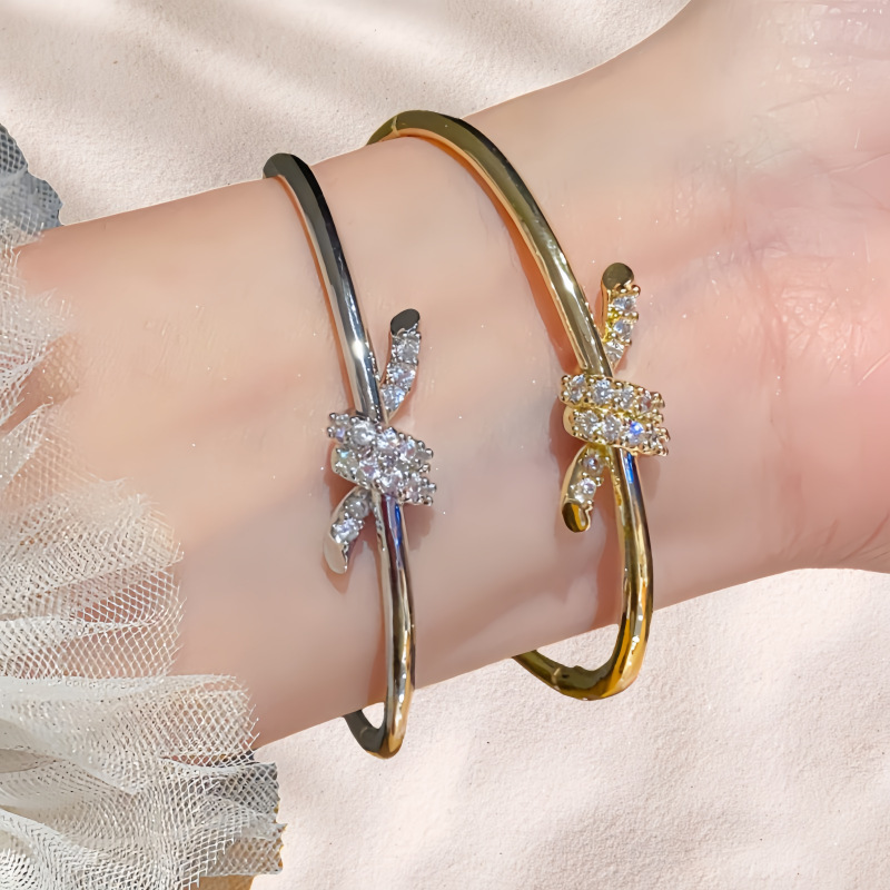 T Brand Knotted Bracelet for Women, High-End Light Luxury with Diamond Inlay, Copper Plated with 18K Gold, Twisted Knot Bracelet Jewelry, Cross-Border Jewelry Wholesale