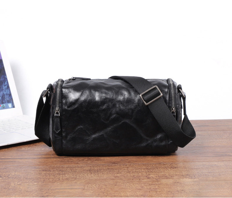 Túi đeo chéo nam da bò thật vân vân tay, túi đeo vai nhỏ gọn 29×11×17 cm — Màu đen chi tiết 19