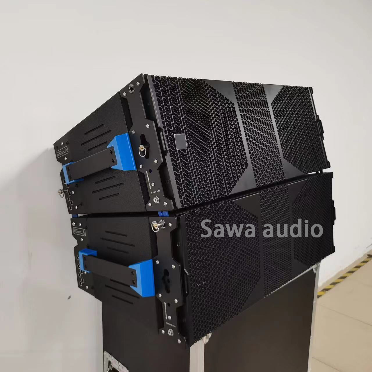 Altavoces de arreglo lineal duales de 12 pulgadas para presentaciones en escenarios al aire libre, sistema de altavoces con tweeter magnético de neodimio, sonido estéreo dedicado de alta calidad.