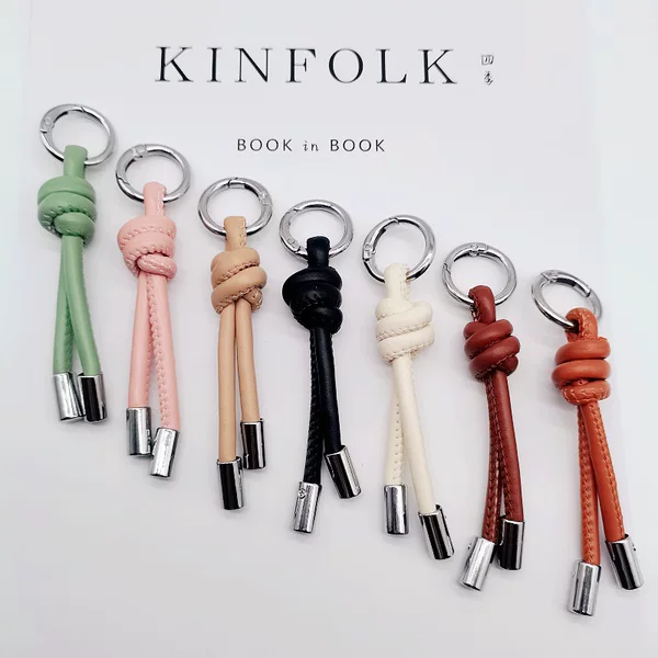 New keychain pendant clothing luggage diy accessories lovers leather rope simple creative car pendant wholesale
