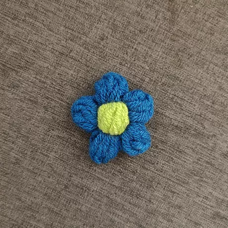 Little puff-dark blue-green heart