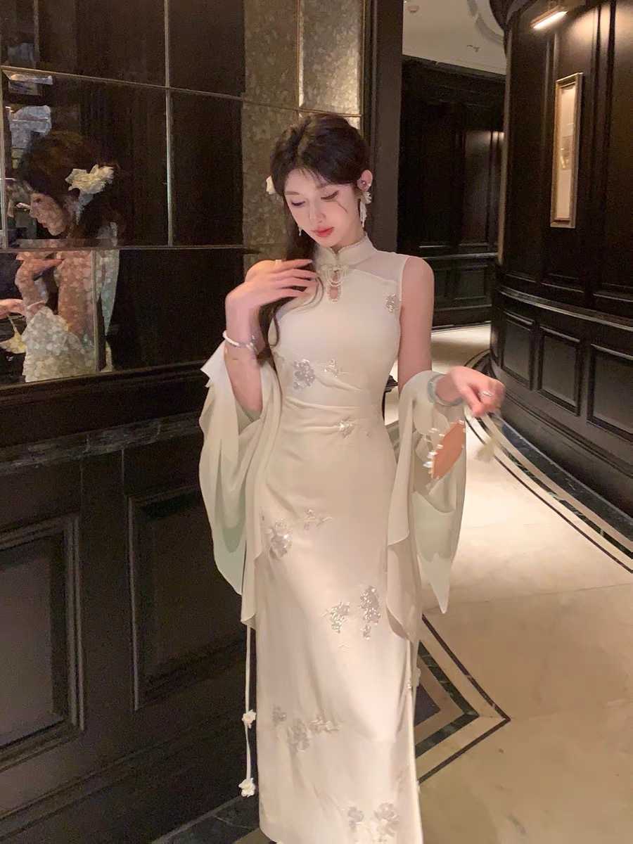 TD新中式国风重工感御姐范珠片玫瑰绣改良气质清冷旗袍套装