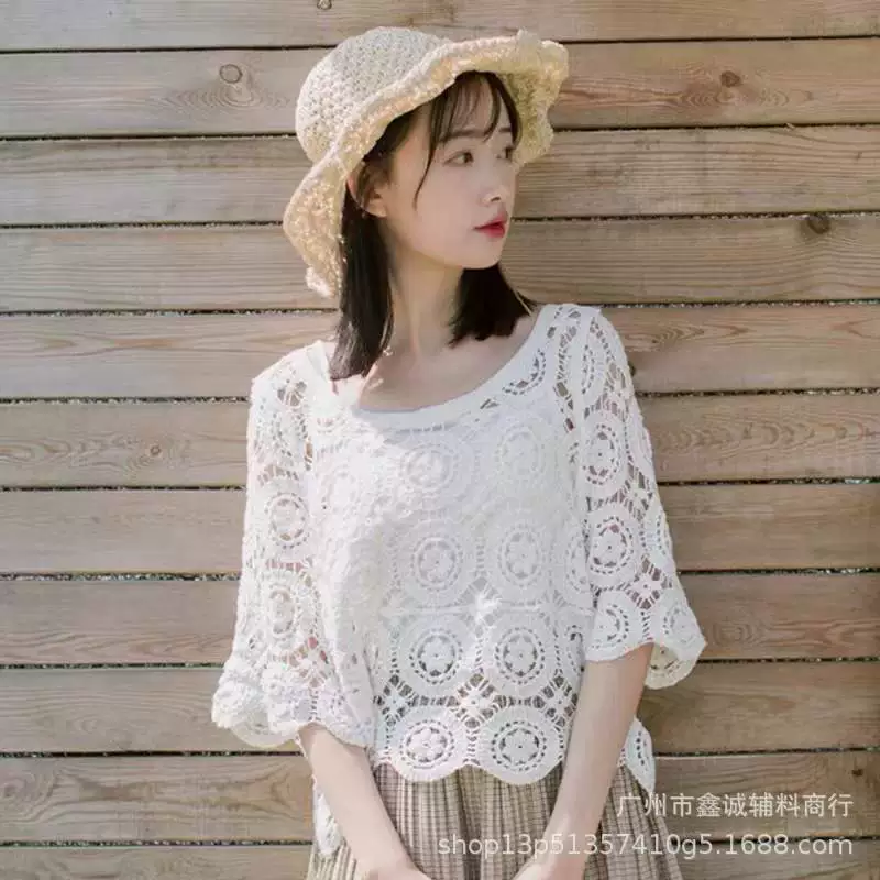 Hollow lace women's short top, French square collar, lightweight sunscreen shirt, one size