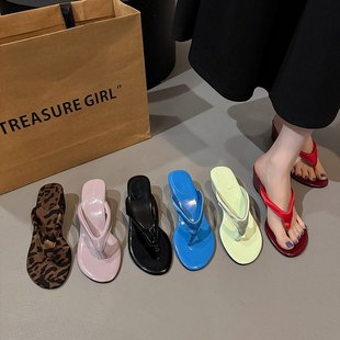 2025 Summer New Korean-style Thong Wedge Slippers Women's Outer Wear Leopard-print Mid-heel Flip-flops Fashion Sandals Wholesale