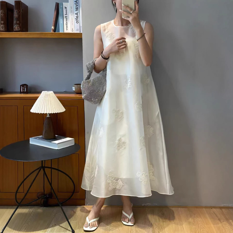 2026 High-Quality Organza Silk Dress with Intricate Floral Embroidery, Sleeveless A-Line, Flowing Mid-Length Dress 67 2026 High-Quality Organza Silk Dress with Intricate Floral Embroidery, Sleeveless A-Line, Flowing Mid-Length Dress 67