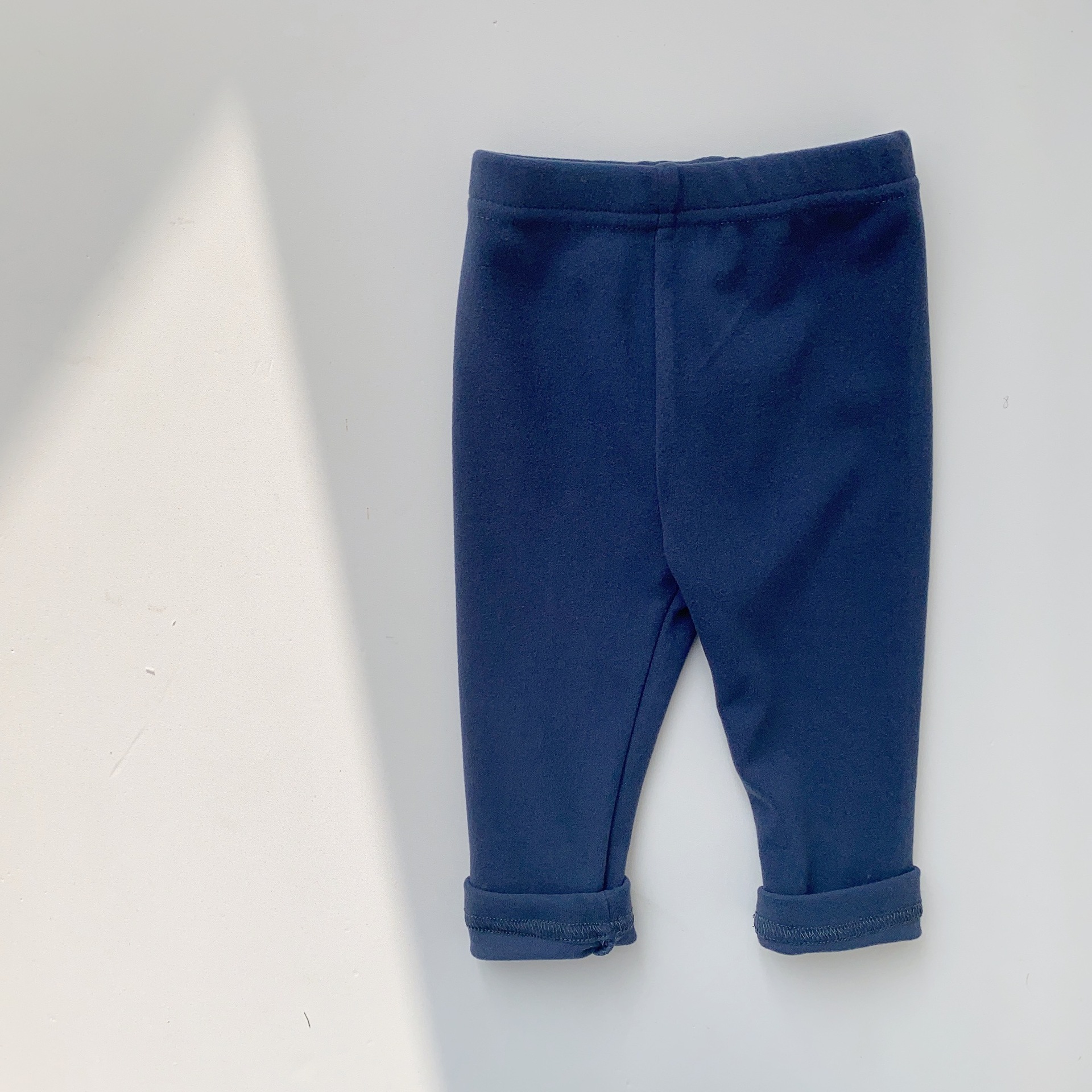 Leggings de color sólido de primavera y otoño para niños Pantalones de bebé para niños coreanos Pantalones de casa para bebés Ropa de primavera para niños y niñas