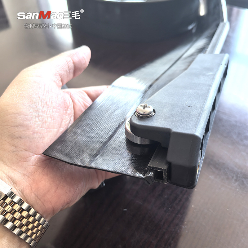 PVC快速门9210复位门气密拉链TPU胶条导轨道双轮复位块自动修复件