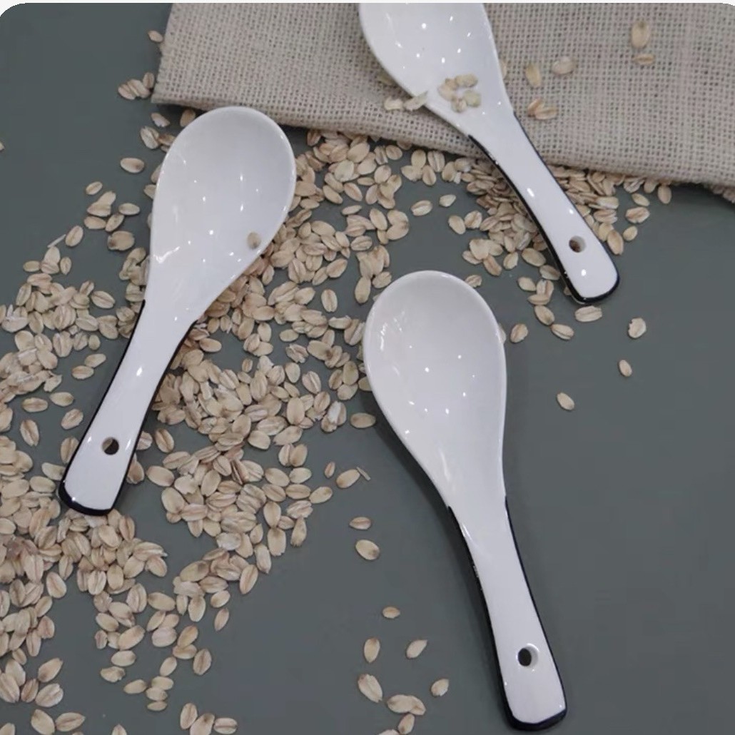 검은색 테두리 3단 곡선 스푼 (길이 14cm, 폭 4.4cm)