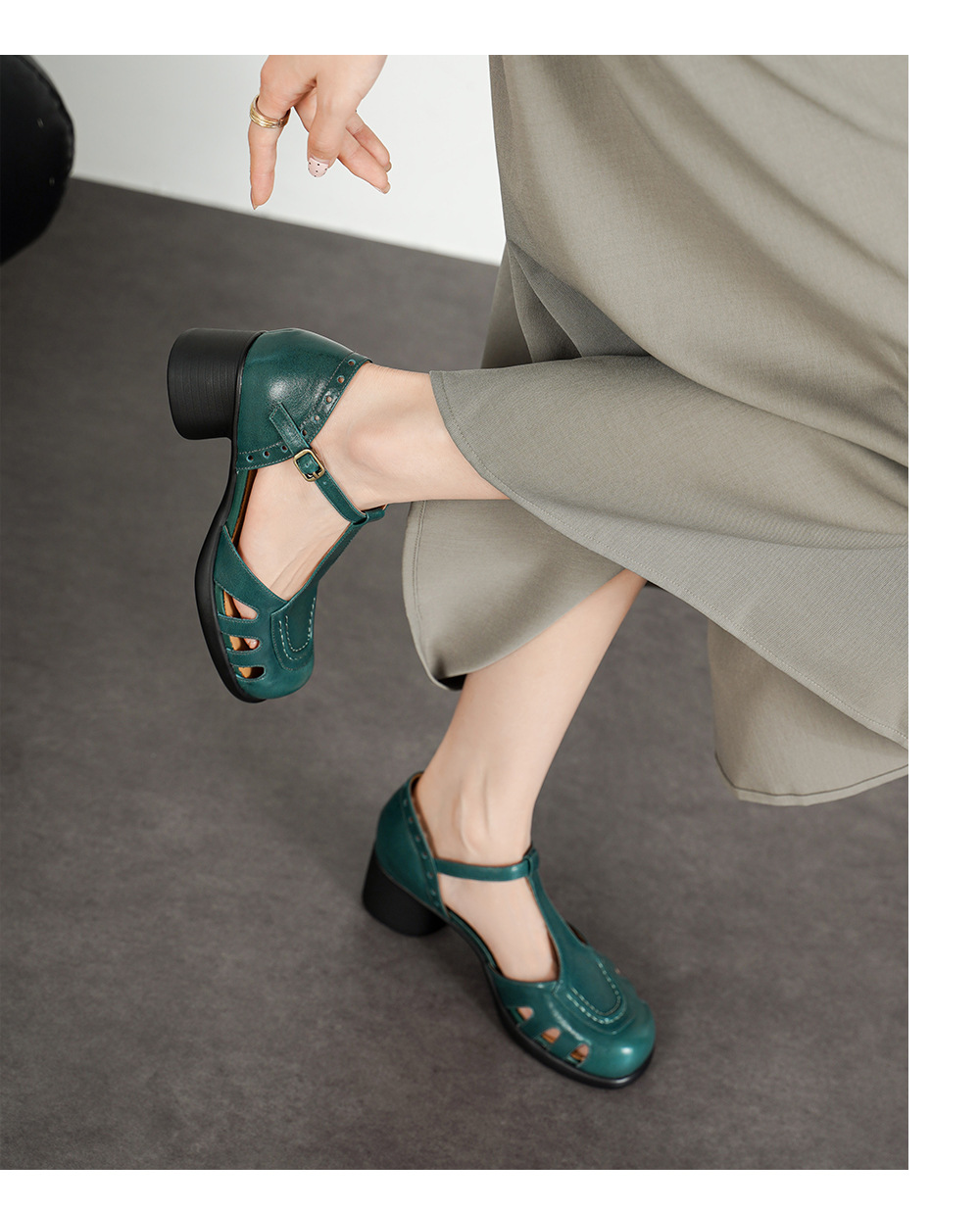 Sandal cao gót nữ mũi nhọn quai ngang khóa T, gót 5 cm, da bò thật — đen chi tiết 7
