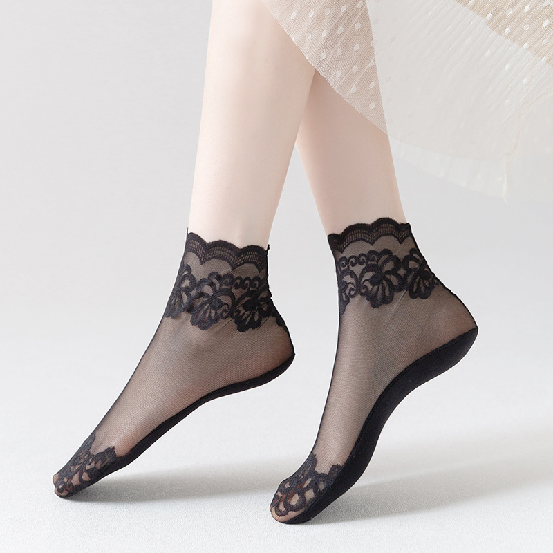 New Lace Short Socks Women's Cotton Bottom Solid Color Lace Short Socks Mesh Thin Black Mid-tube Socks Spring and Summer