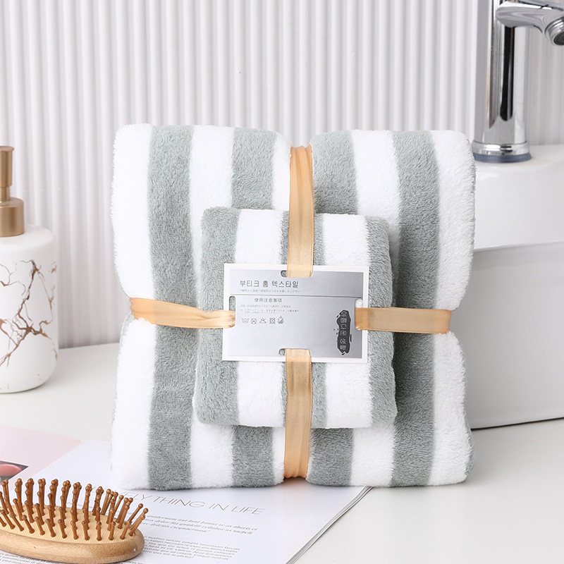 Caja de regalo de toallas de baño de tres piezas, regalos de boda, cumpleaños de la compañía, apoyo de logotipo, bordado de estampado