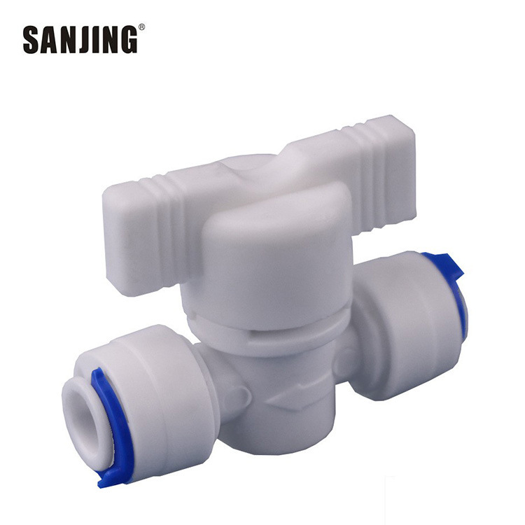 Oferta especial 2 puntos válvula de bola de conexión rápida Tipo de enchufe rápido dos puntos válvula recta blanca interruptor de extensión de acoplamiento de tubería PE