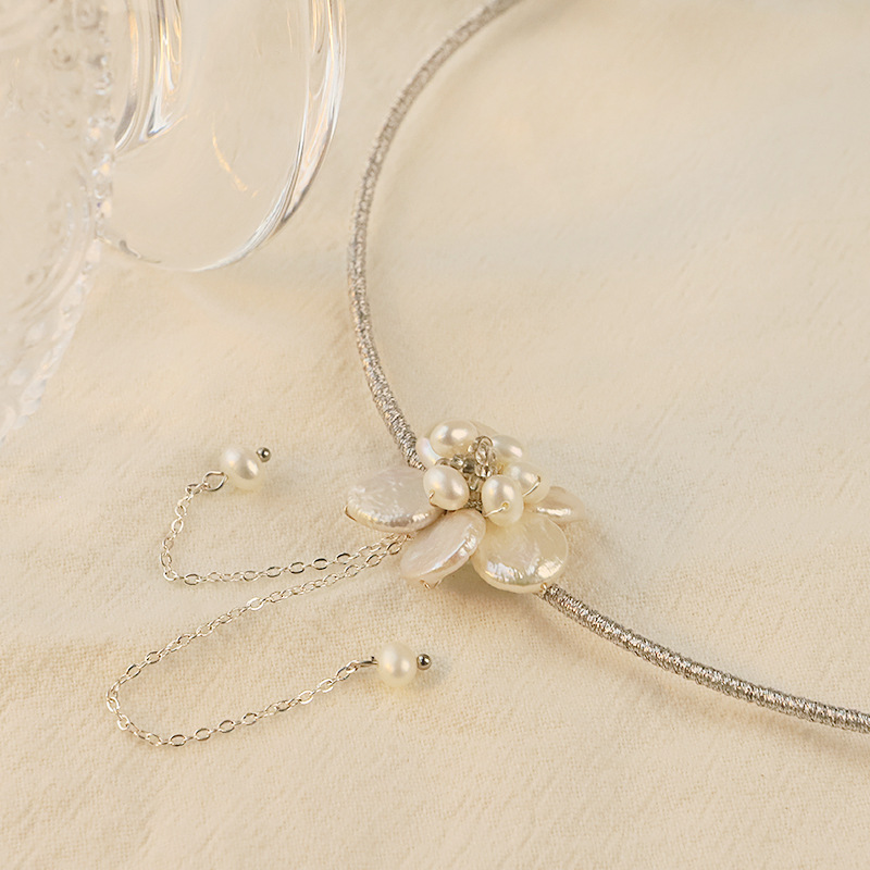 Diseño original de flores de perlas naturales, collar de anillo, lujo ligero, versátil, collar de clavícula de alta calidad.