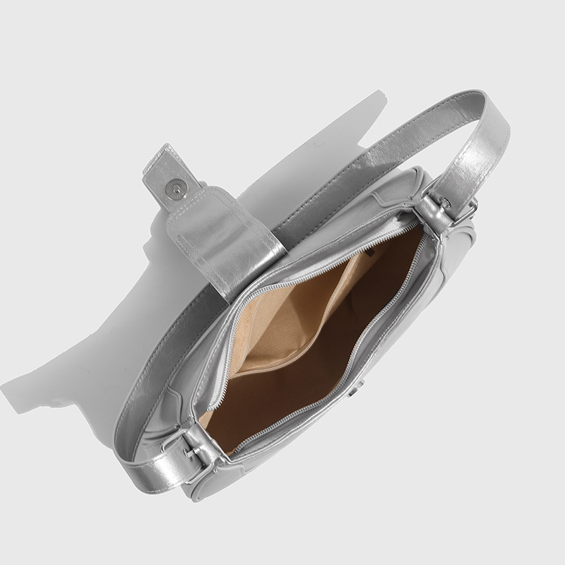 Borsa a tracolla da ascella elegante e versatile con texture Baguette, nuova di zecca, 2025 da donna_voghion.com