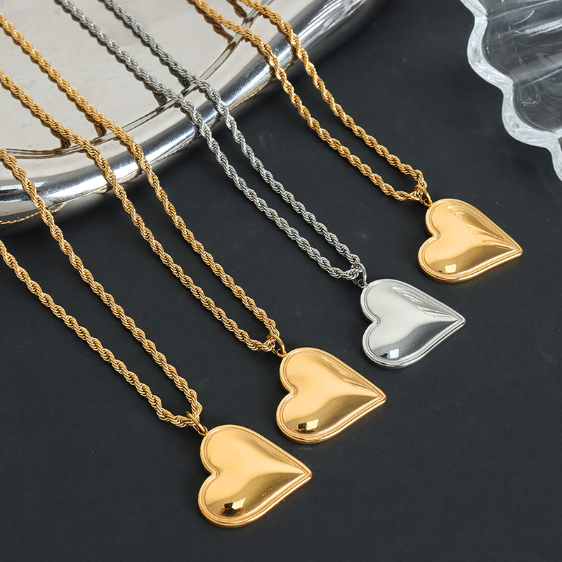 Amor colgante collar melocotón corazón pendientes de titanio acero 18K oro hadas temperamento todo partido clavícula cadena femenina