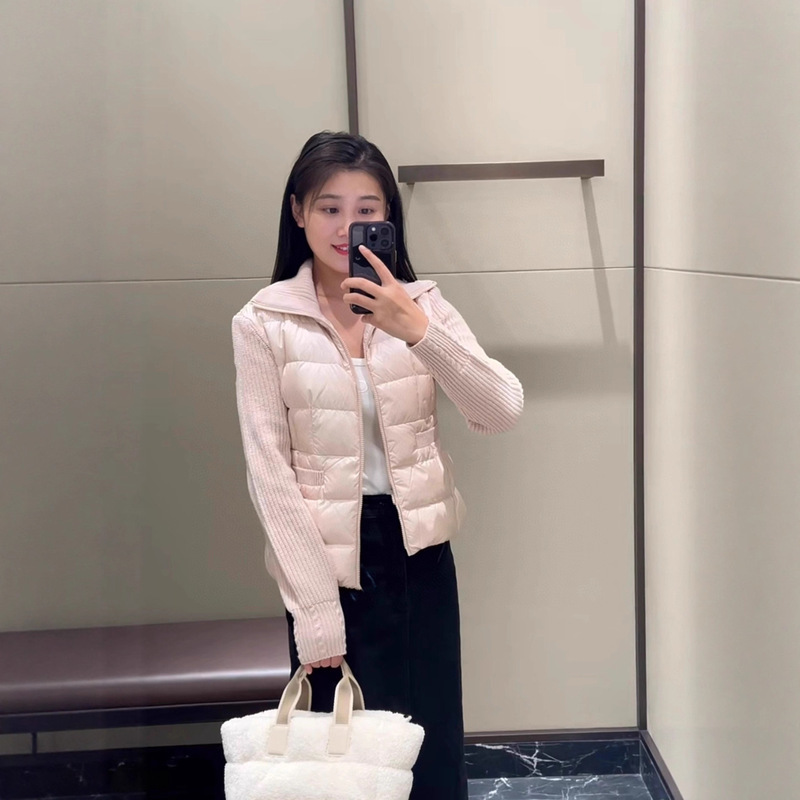Authentic Version in Stock, High-Quality m Brand 2025 New Model, Patchwork Knit Pocket Women's down Jacket, Fashionable and Versatile Authentic Version in Stock, High-Quality m Brand 2025 New Model, Patchwork Knit Pocket Women's down Jacket, Fashionable and Versatile