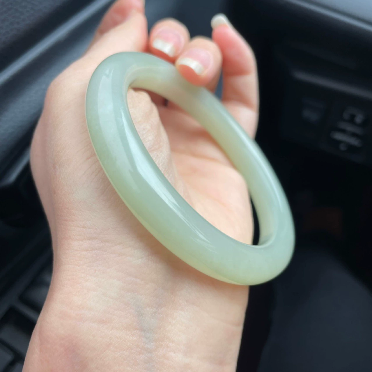 Высококачественный увлажняющий браслет из не jade?