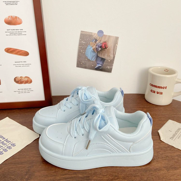 Женские повседневные кроссовки с широкими брюками, весна 2025, новый корейский стиль, белые, шикарные, спортивные, универсальные, «хлебные» туфли