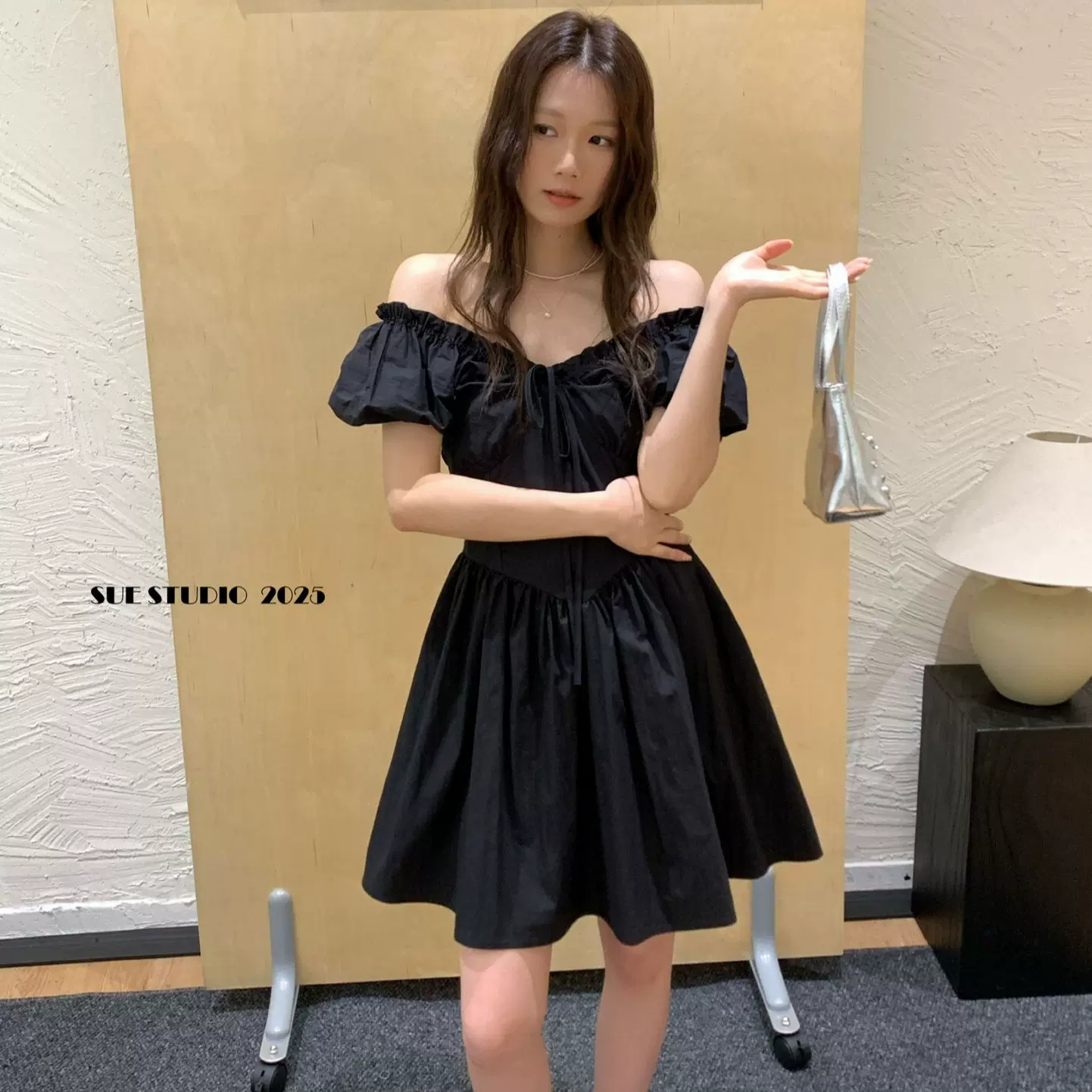 特价不退不换法式褶皱V领露肩连衣裙设计感小众收腰纯欲裙子79062