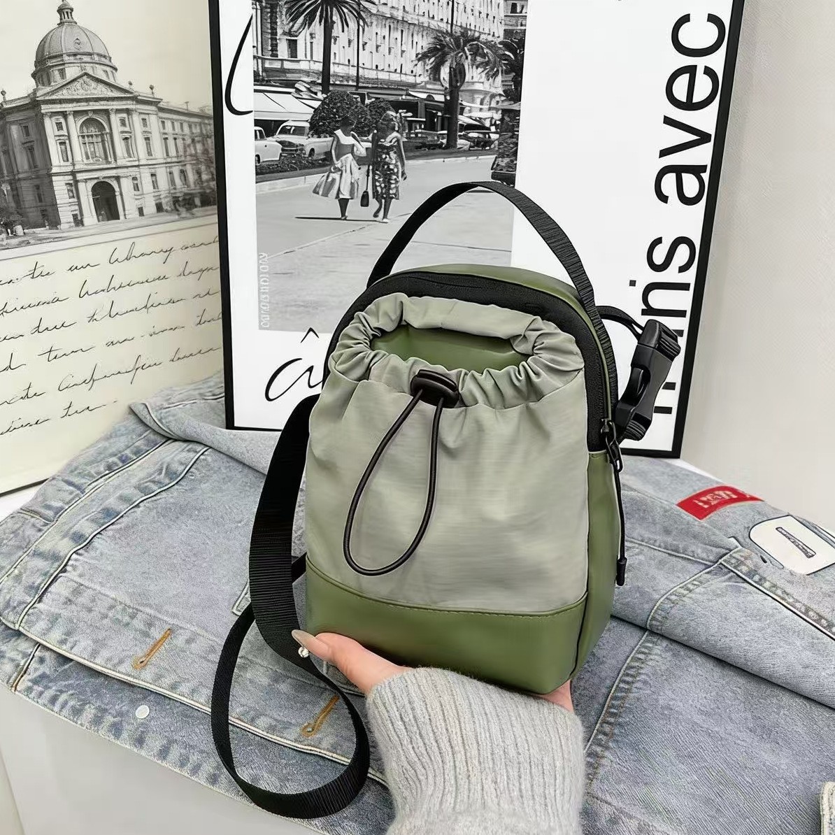 Cross-Border Outdoor Lightweight Water Bottle Bag, Casual Crossbody Bag, Multi-Functional Hiking Phone Bag, Versatile Single-Shoulder Drawstring Bag
