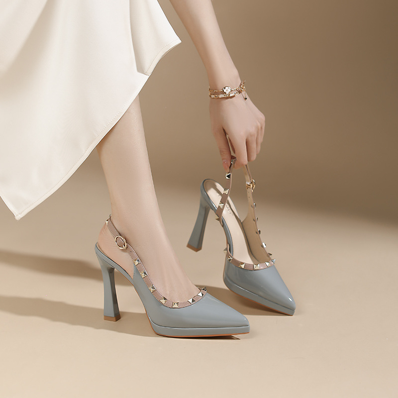 Sandal cao gót nữ mũi nhọn hở mũi, gót nhọn đinh tán, đế chống thấm nước — Xanh lam nhạt