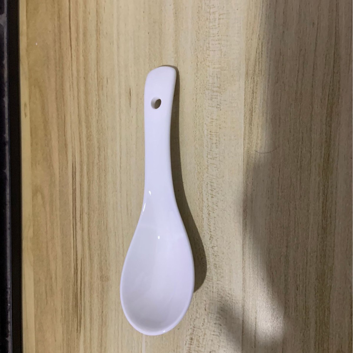 구멍이 있는 새로운 본차이나 스푼(길이 14cm)