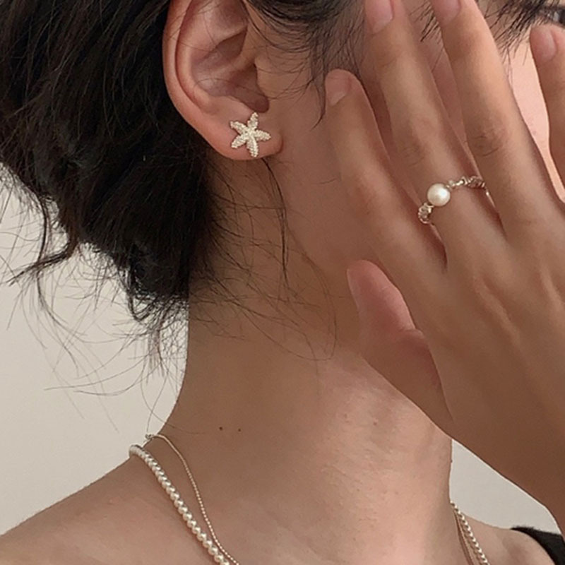 Estilo coreano nicho diseño perla original piedra rota anillo de cuentas de plata hembra ins luz moda de lujo anillo personalizado