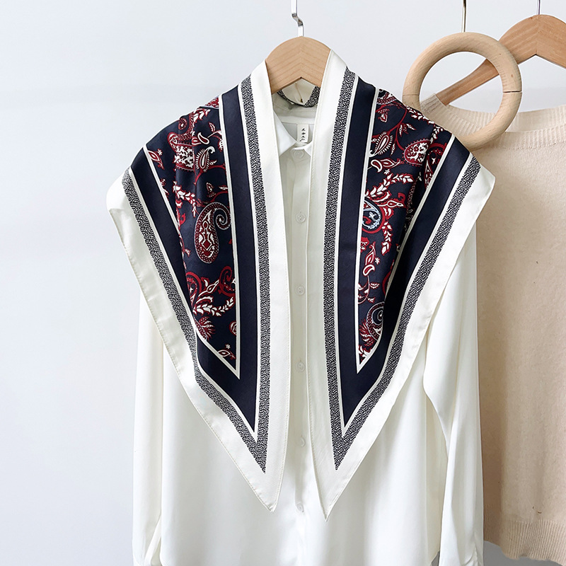 2025 nuevo estilo verano todo-fósforo cintura a juego camisa traje de mezclilla chal seda de sarga toalla triangular de moda fresca