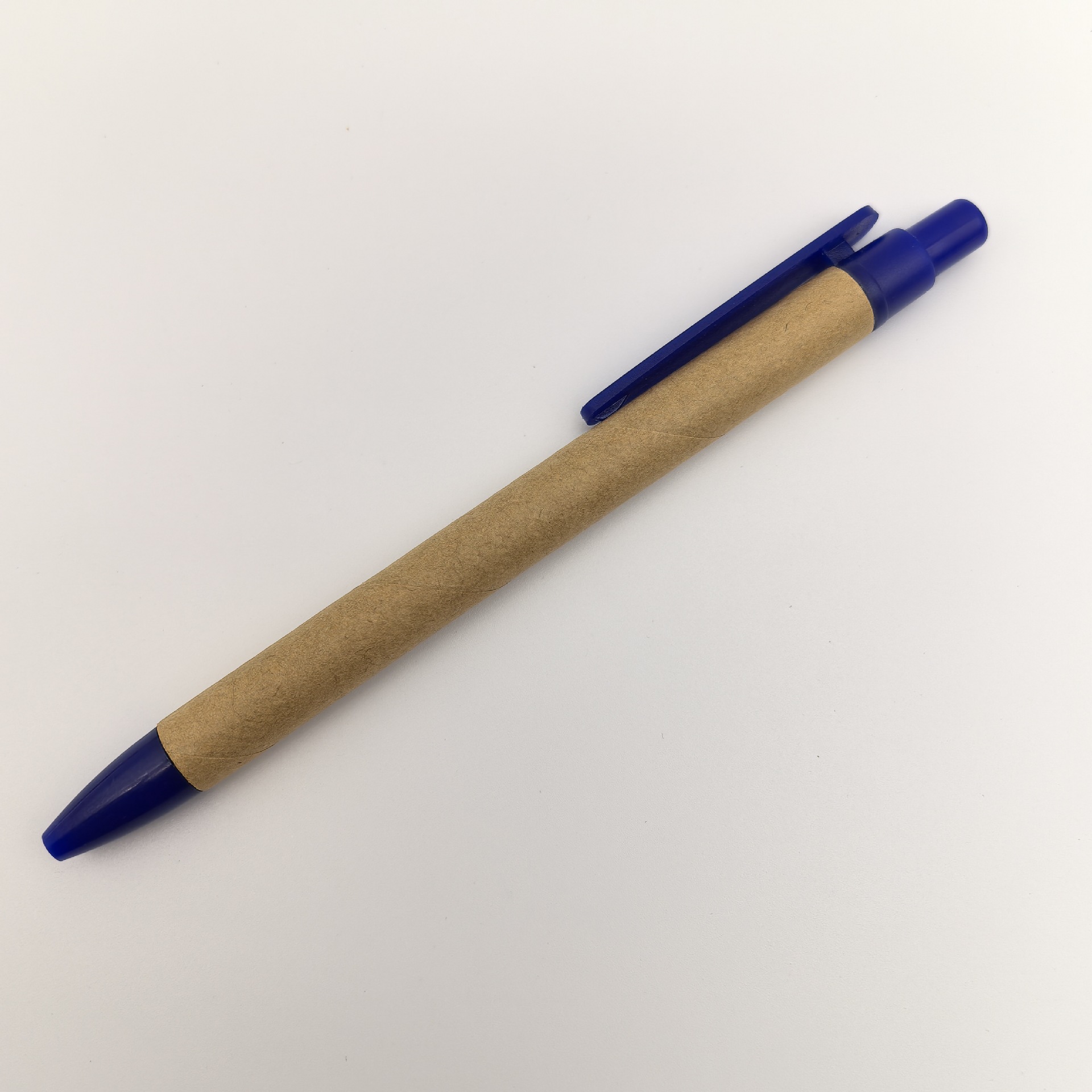 Papel kraft al por mayor bolígrafo de tubo de papel movido bolígrafo de diseño de pinza en forma de sauce bolígrafo de regalo publicitario bolígrafo oval bolígrafo de papel al por mayor