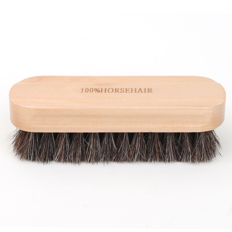 중간 나무 색상