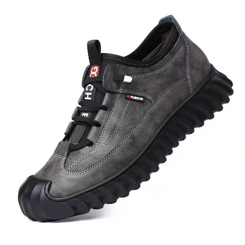 Zapatos casuales para hombres de otoño nueva moda zapatos de cuero de un pie de moda al aire libre simple ligero zapatos transpirables para hombres al por mayor