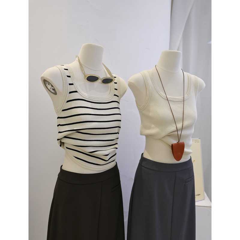 Ballet Collar Square Neck Knitted Vest for Women, 2026 New Style, Outerwear or Inner Layer, Sleeveless Top That Covers Side Breasts Ballet Collar Square Neck Knitted Vest for Women, 2026 New Style, Outerwear or Inner Layer, Sleeveless Top That Covers Side Breasts