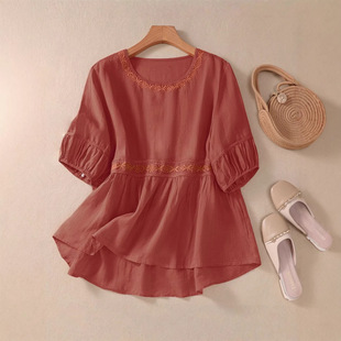 �W��Ů�b����̽����\���r����ɫ�������ɺ���С����ˇ�L����}