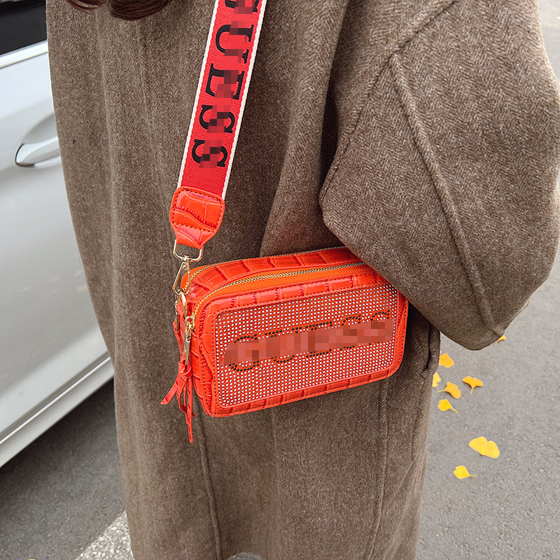 Bolso de cámara de diamantes transfronterizo para mujer 2024 nuevo bolso de mensajero de banda ancha de alta gama Bolso de moda de moda