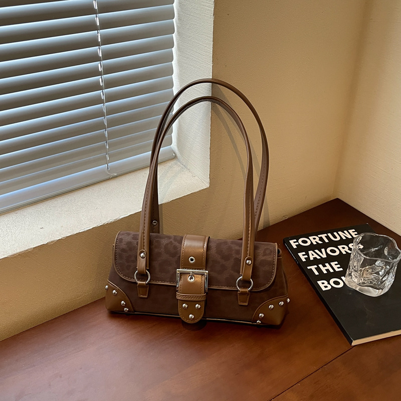 New vintage versatile stylish underarm bag for women, unique casual high-quality niche trendy shoulder bag New vintage versatile stylish underarm bag for women, unique casual high-quality niche trendy shoulder bag