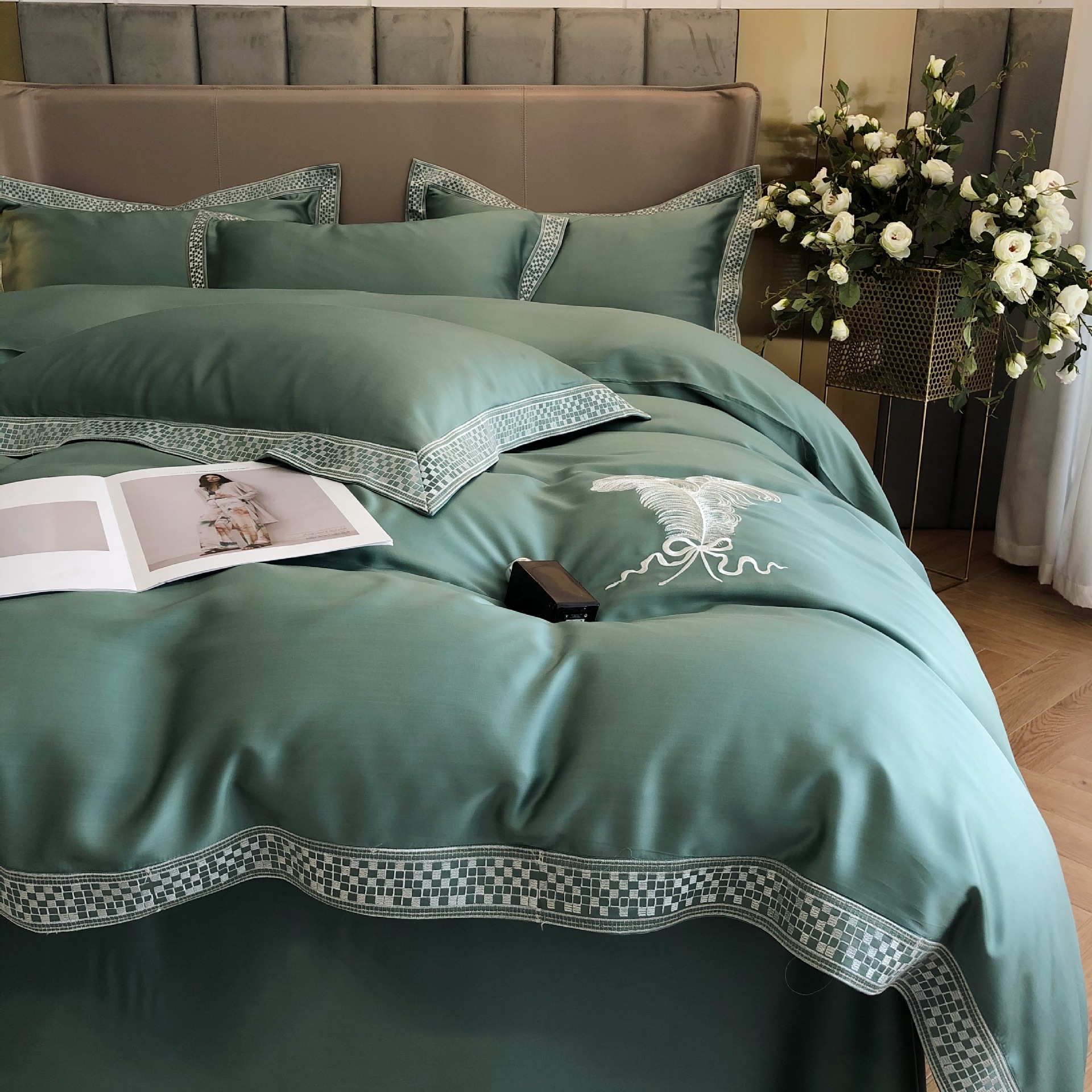 831C09CA-2CB8-4A14-8753-7775F9