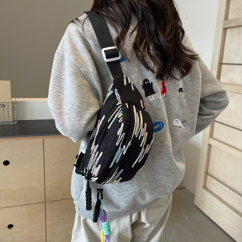Versión coreana del bolso de mensajero de moda casual ins para mujer 2025 nuevo bolso de bolsillo de todo fósforo de viaje al aire libre bolso de pecho para mujer