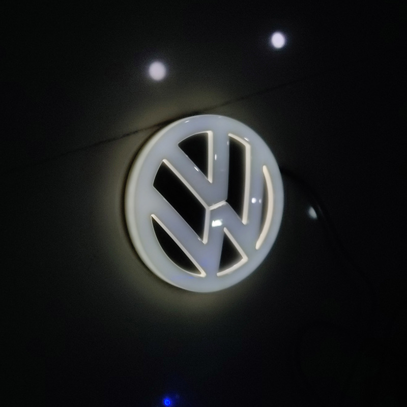 Aplicable a Volkswagen CC Golf 6 magotan Tiguan Shanku Bora luz fría luminosa coche logo luz trasera luminosa