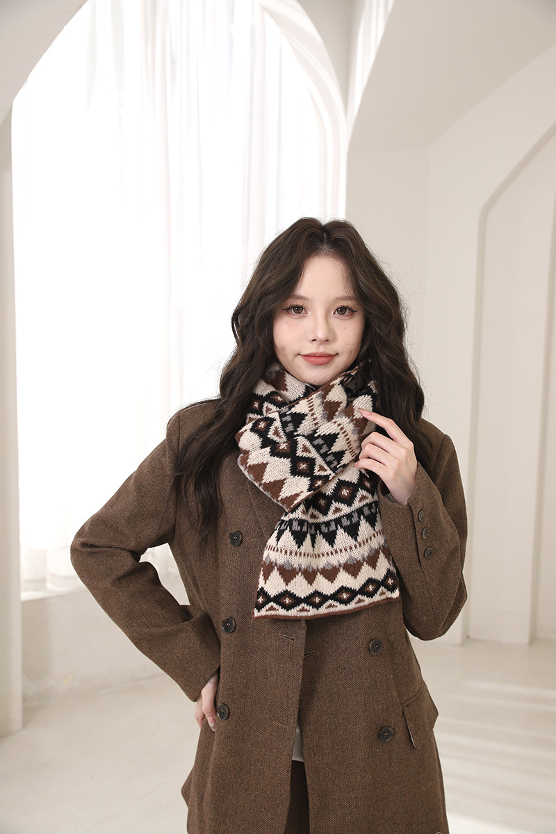 Fair-Island-Stil, Neujahrs- und Weihnachtsrot für Damen, vielseitig einsetzbar im Winter, warmer und dicker Strickschal_voghion.com