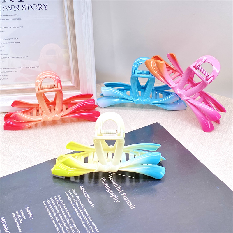 Amazon pintura de goma pinza de pelo grande tamaño pequeño y mediano horquilla de color sólido pinza de pelo dos yuanes tienda supermercado accesorios para el cabello accesorios para la cabeza Accesorios