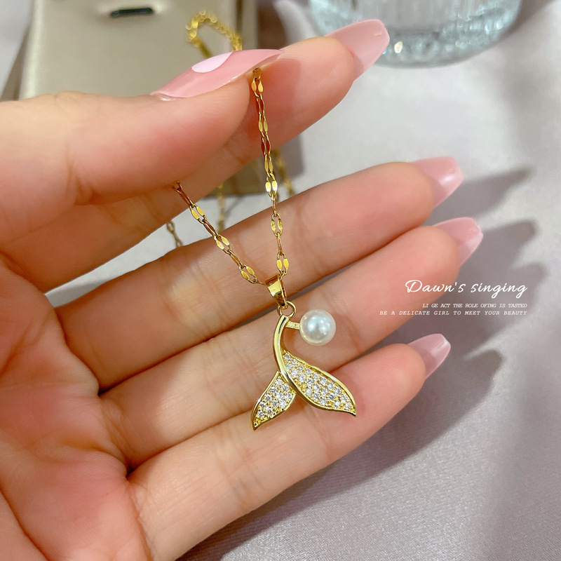 Titanium steel pearl necklace mermaid pendant rice beads simple fishtail necklacepicture5