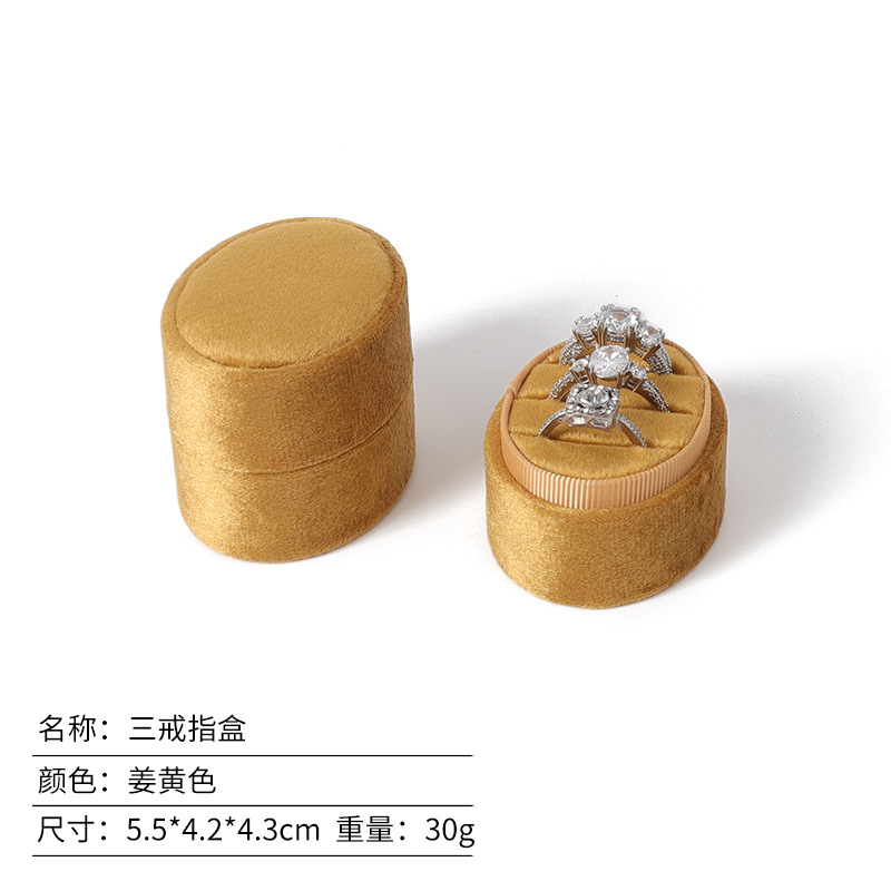 Mini Caja de Joyas Ovalada de Franela para Anillos y Parejas