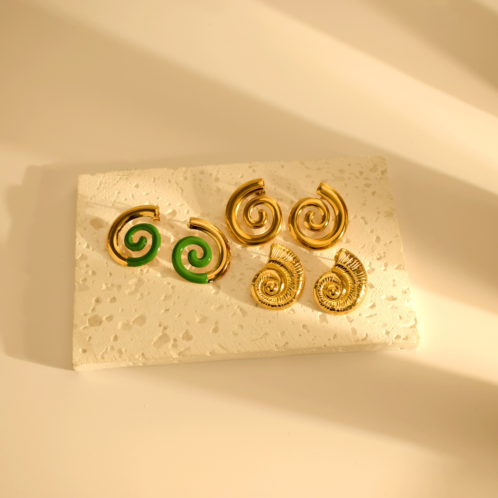 13g Weight 1 Pair Marine Style Commute Conch Plating 304 Stainless Steel Ear Studs