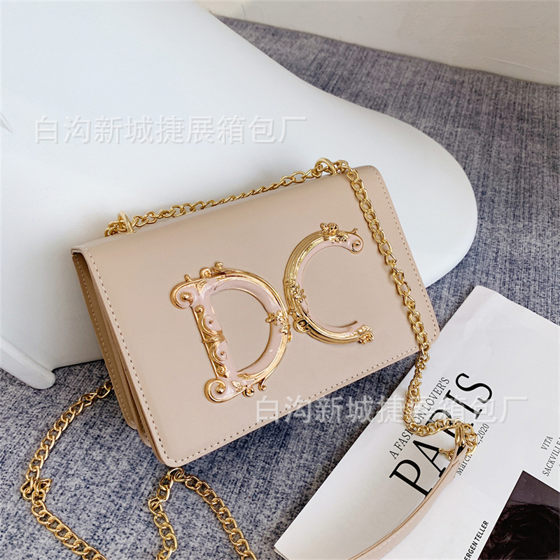 De alta calidad de banquete pequeño bolso cuadrado para las mujeres 2023 transfronterizo nueva moda todo partido cadena hombro bolsa de mensajero bolsas