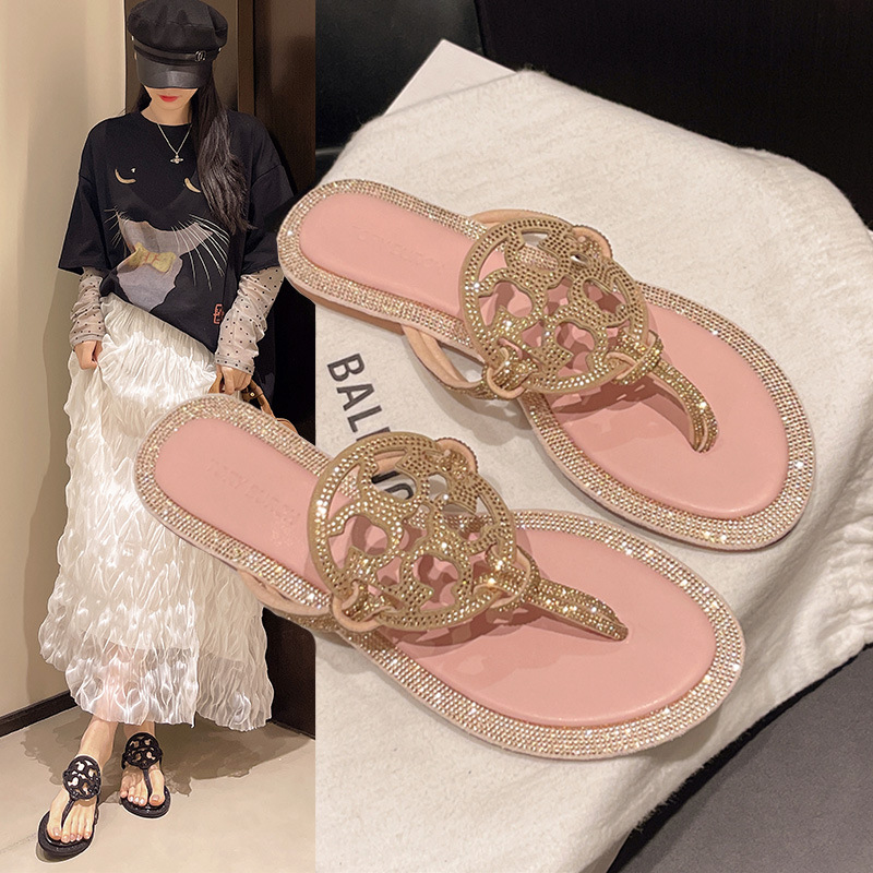 Comercio exterior TB casa 2026 diamante flip flops para mujeres de tamaño grande con un fondo plano doble T zapatillas frías fábrica al por mayor sandalias image 11