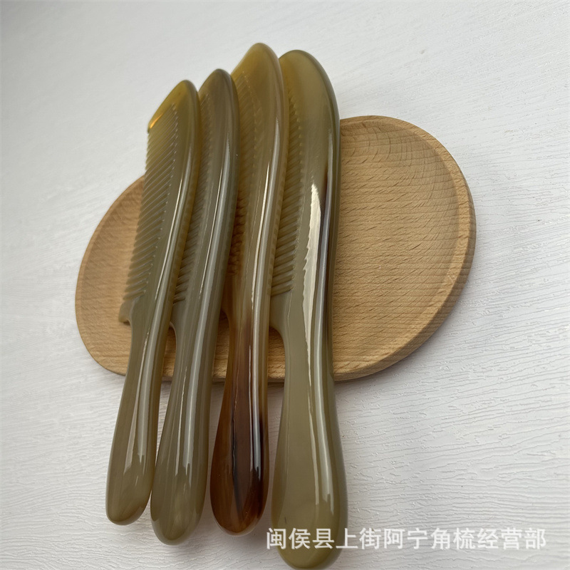 Natural Horn Comb Wide Tooth Buffalo Horn Hair Comb with Massage Handle 18cm Smooth Back Design quality and texture