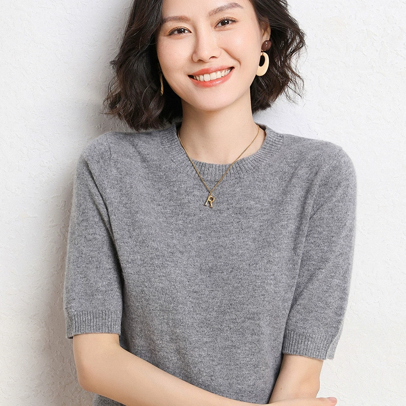 Новинка Весна/Лето 2025: Вязаный женский пуловер с круглым вырезом, короткий рукав, свободный крой, базовая модель