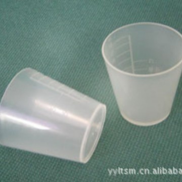 厂家批发PP塑料刻度量勺杯15ML/40ML/60ML剂量杯刻度杯化学试验杯