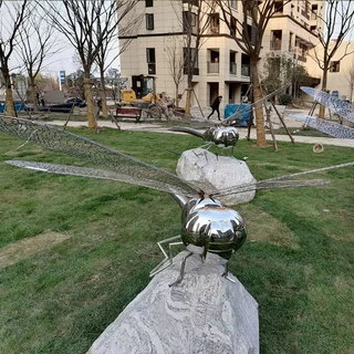 不锈钢镜面蜻蜓雕塑户外公园商场动物摆件铁艺装饰景观小品