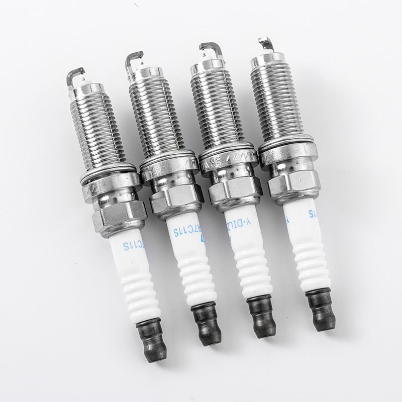 Suitable for Honda Fit original 1.3L original 14 old 1.5L car 0809 special car double Iridium spark plug